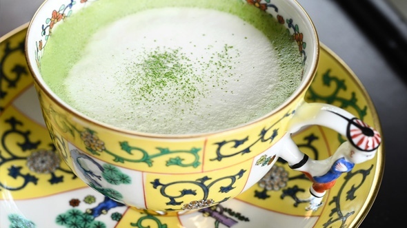 王侯貴族に愛される磁器　ヘレンドの魅力