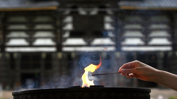 私を癒す、古の香り。今こそ知りたいお香の世界