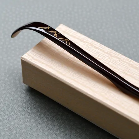 Urushi Makie Chashaku Matsuba