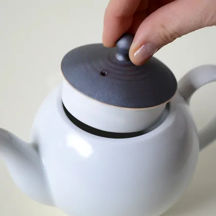 Sabisenmon Teapot