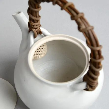 Shigaraki White Dobin