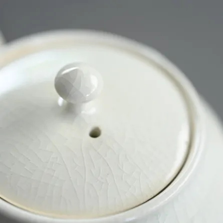 Taisen White Ushirode Kyusu