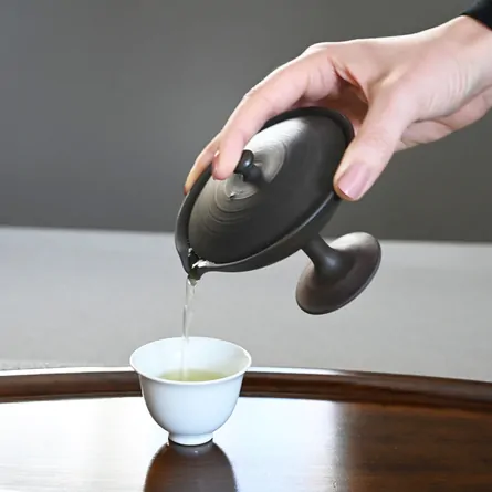 玉光火窯変高台絞り出し