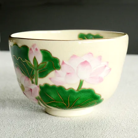 色絵茶碗　蓮　山岡善高