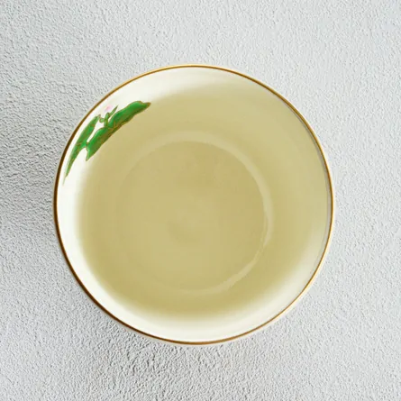 色絵茶碗　蓮　山岡善高