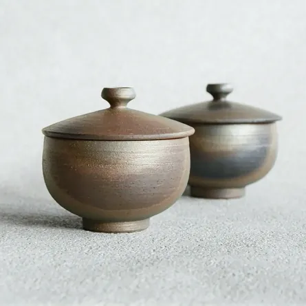 Hōzan Futatsuki Ibushi Kumidashiwan 