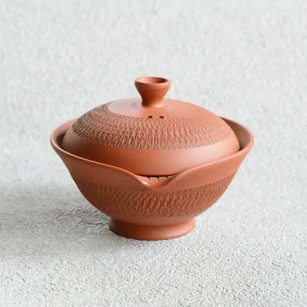 功吏朱泥高台付絞り出し