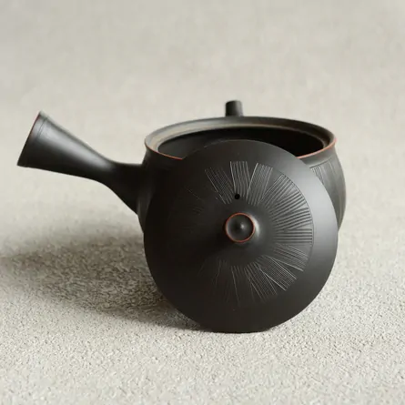 鯉江廣黒泥櫛目碗型急須