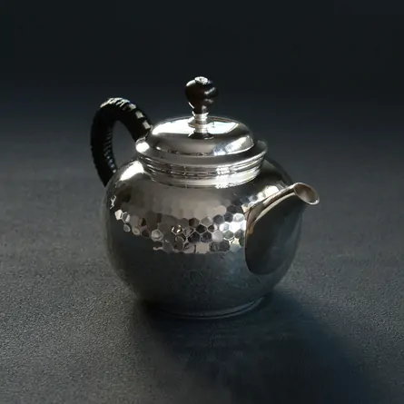 Silver Tsuchime Kokudan Tsumami Ushirode Kyusu 