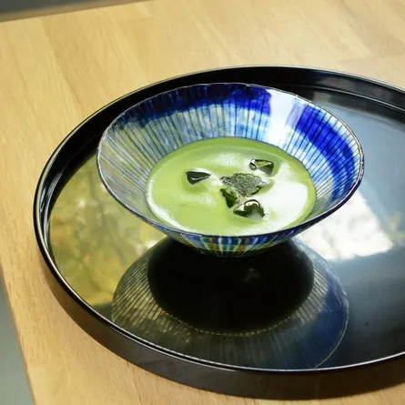 Glass Hira Chawan Tokusa