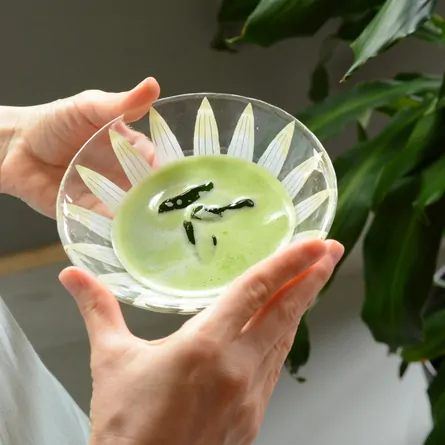 Glass Hira Chawan Himawari
