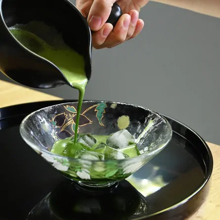 Glass Hira Chawan Hotarubukuro ni Hotaru