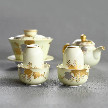 白金盛金盛葡萄図白粒文 茶器揃