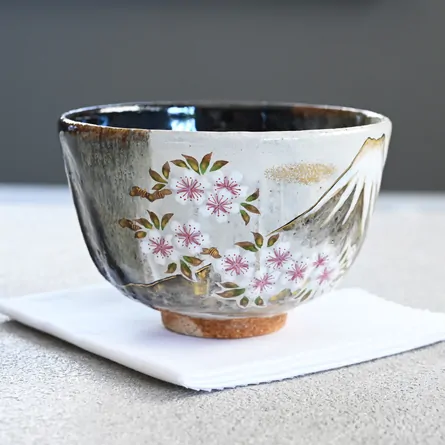 Chawan Haiyū Kakewake Fujisan ni Sakurae