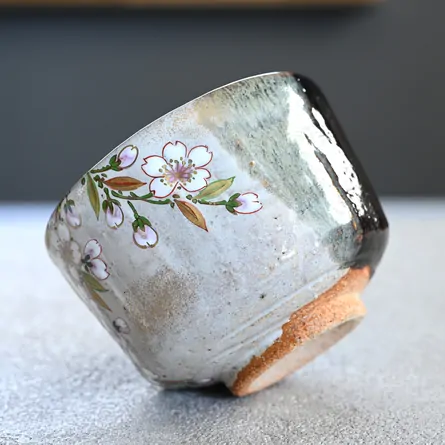 値下【超お宝】レア 茶碗 茶器  新品未使用 青磁茶碗 常照皇寺 九重桜 茶器＆茶道具 抹茶碗 - Sazen Tea