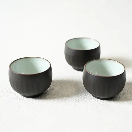 鯉江廣 黒泥櫛目煎茶碗