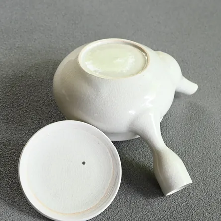 Taisen White Hiragata Yokode Kyusu