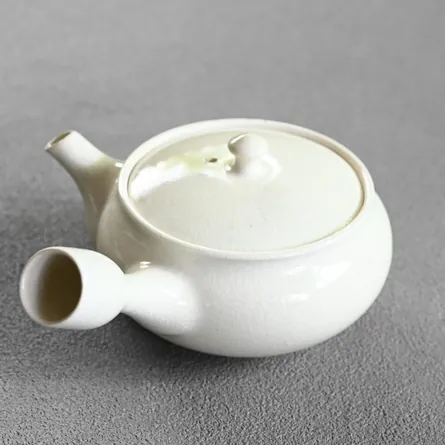 Taisen White Hiragata Yokode Kyusu