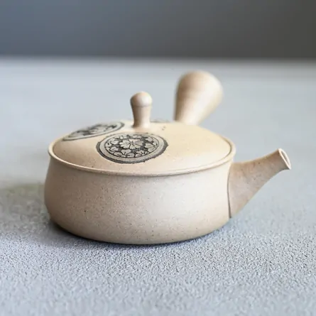 Kōshi Yakishime Hiragata Marumonbori Kyusu