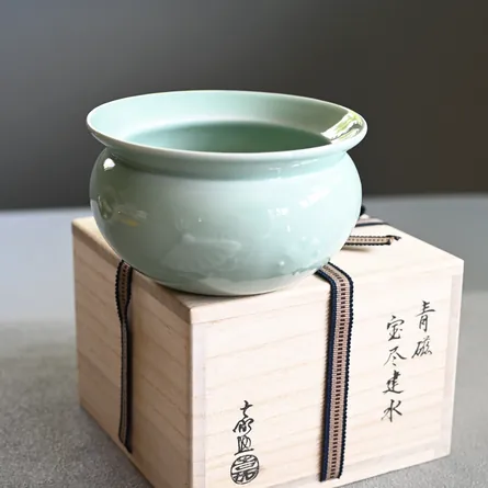 Celadon Takarazukushi Kensui