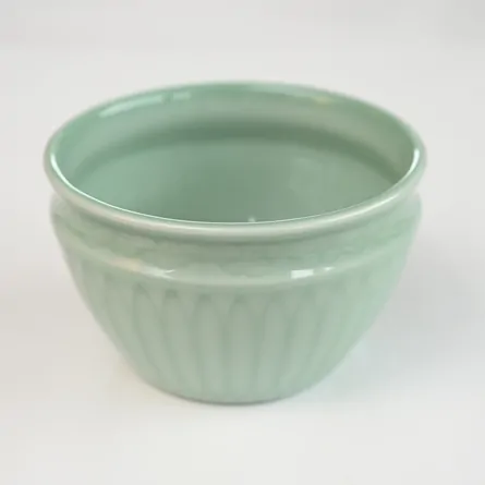 Celadon Kikubori Kensui