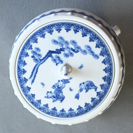 平戸焼白磁水指 染付太鼓胴唐子脚 