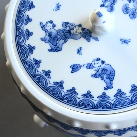 平戸焼白磁水指 染付太鼓胴唐子脚 