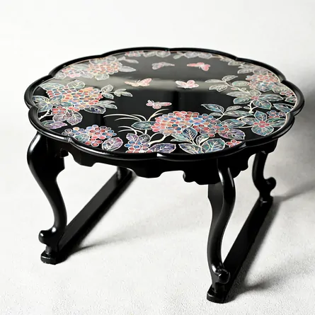 Flower-Shaped Inlaid Serving Table with Tiger-Feet Legs