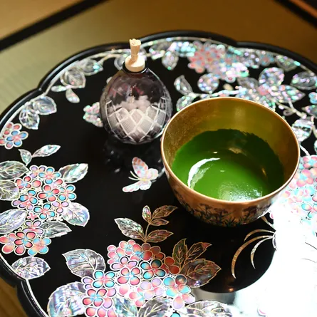 Flower-Shaped Inlaid Serving Table with Tiger-Feet Legs