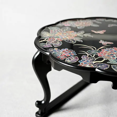 Flower-Shaped Inlaid Serving Table with Tiger-Feet Legs
