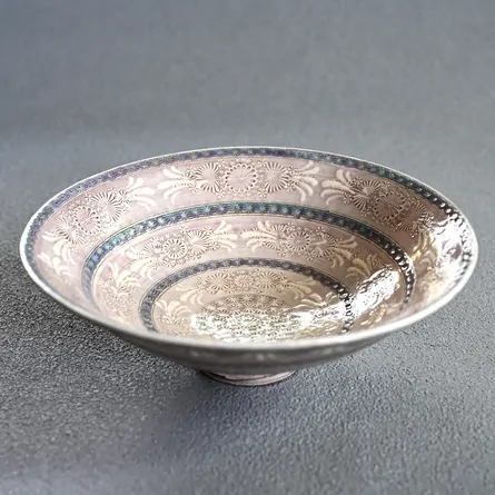 紫彩華紋平茶碗 • コンセプト #2