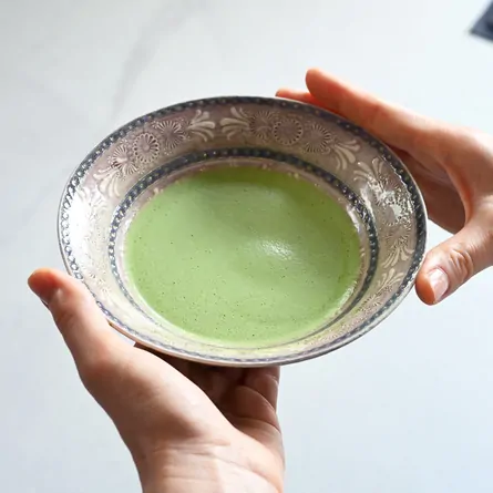 紫彩華紋平茶碗 • コンセプト #2