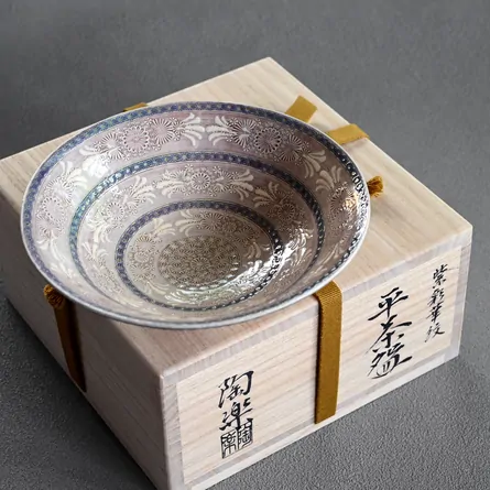 紫彩華紋平茶碗 • コンセプト #2