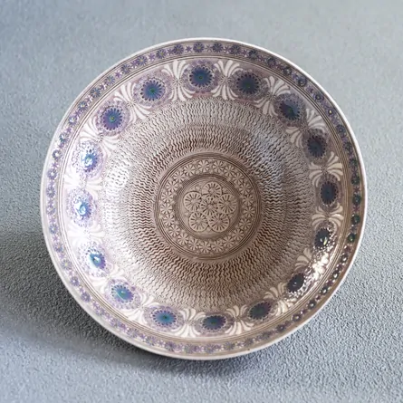 紫彩華紋平茶碗 • コンセプト #3