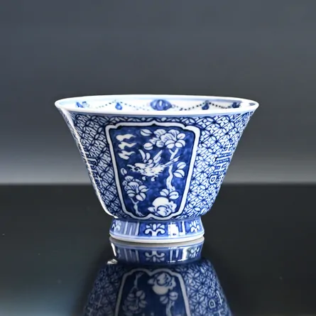 祥瑞小紋詰花鳥紋汲み出し碗