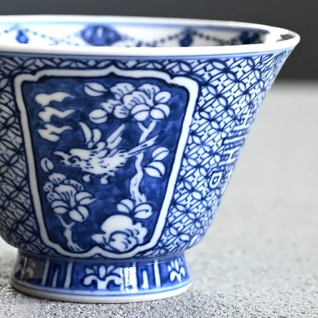 祥瑞小紋詰花鳥紋汲み出し碗