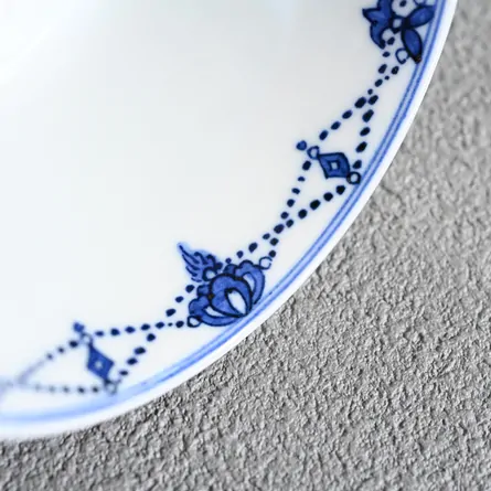 祥瑞小紋詰花鳥紋汲み出し碗