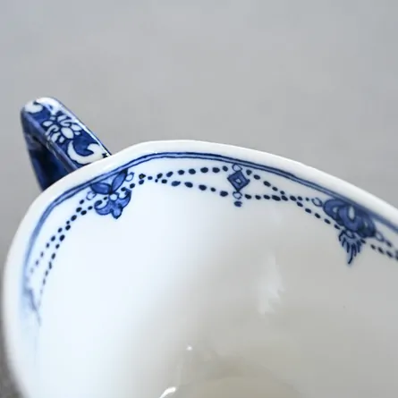 祥瑞小紋詰花鳥紋舟型湯冷まし