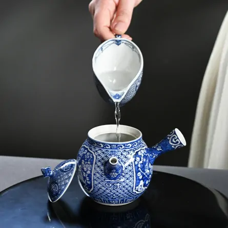 祥瑞小紋詰花鳥紋舟型湯冷まし