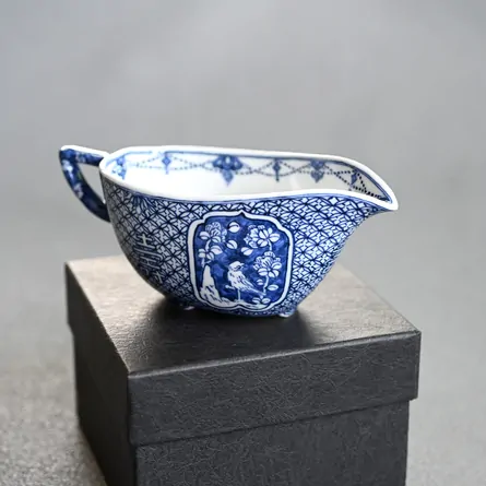 祥瑞小紋詰花鳥紋舟型湯冷まし