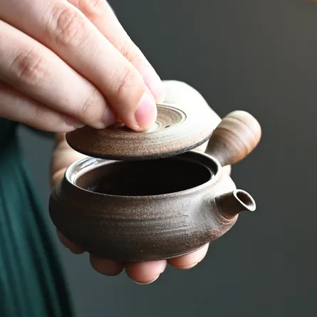 Kohokujo Yakishime Hiragata Kyusu Small
