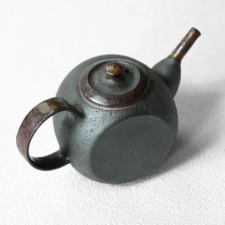 Mud Inlay Itokiri Teapot