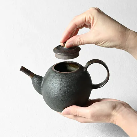 Mud Inlay Itokiri Teapot