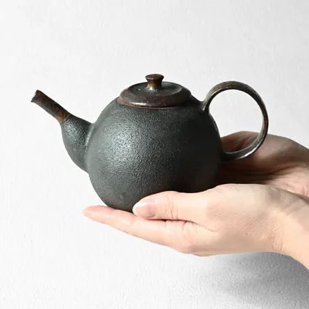 Mud Inlay Itokiri Teapot