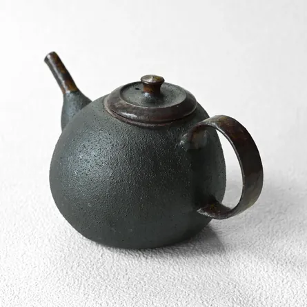 Mud Inlay Itokiri Teapot