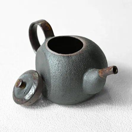 Mud Inlay Itokiri Teapot