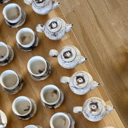 Sabi Hakudei Kajitsu Ushirode Kyusu