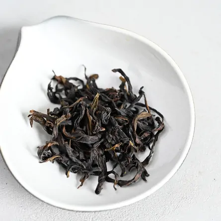 鳳凰単叢　鯽魚叶