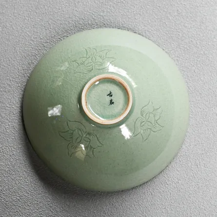 Seiji Botanmon Hirachawan