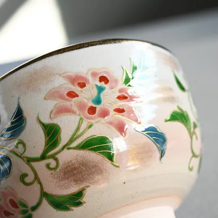 茶碗 乾山内黒 唐花に白馬